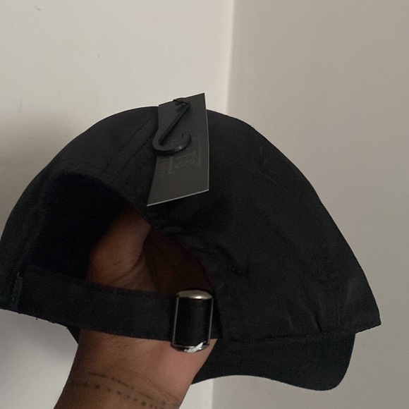 Black Hat - Picture 2 of 3